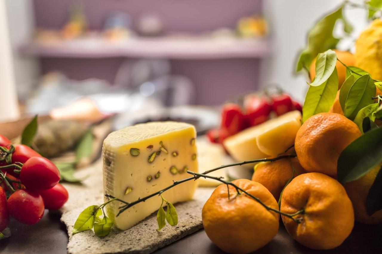 Manzoni 46 - Ospitalita Siciliana Bed & Breakfast Milazzo Eksteriør bilde